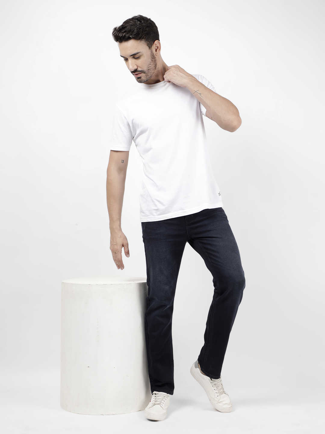 Numero Uno Men Solid Dark Blue Jeans